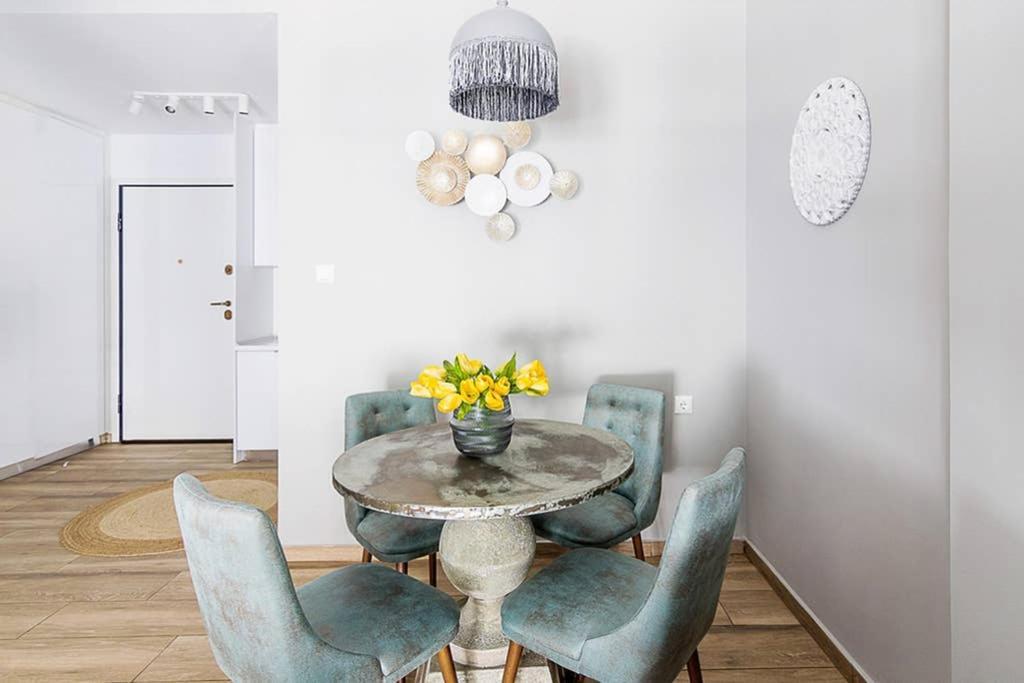 Bright Apartment For 6 Ppl In Athen Eksteriør bilde